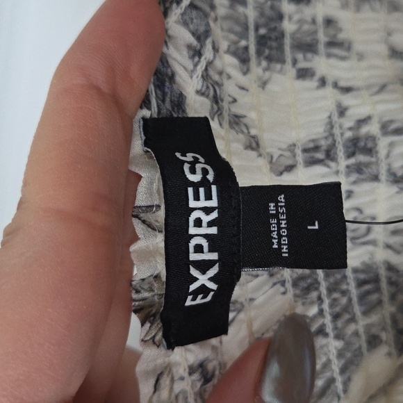 NWT EXPRESS Floral Crop Top and Wide Leg Pant Set, Size L - Picture 6 of 16